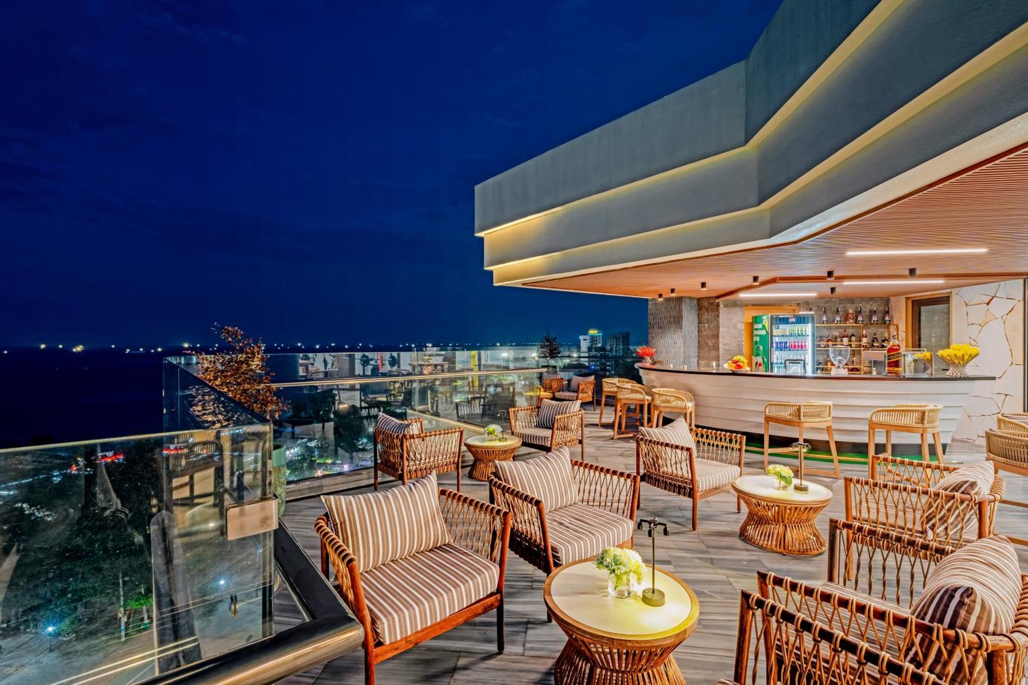 Poseido Hotel Quang Binh Dong Hoi Zewnętrze zdjęcie